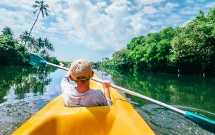 Family canoeing - Sri Lanka - On The Go Tours
