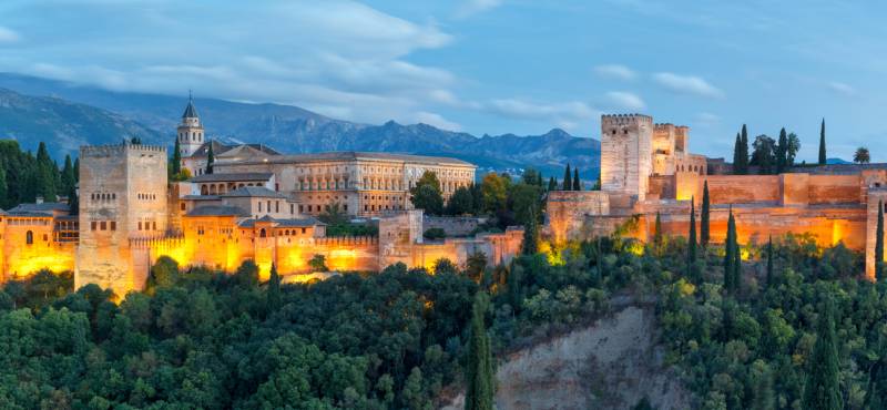 Experience the best of Granada with our range of day tours and excursions