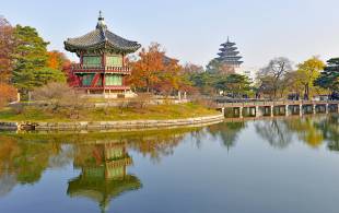 Gyeongbokgung-Palace-Seoul-South-Korea-tours-On-The-Go