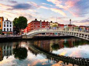 Ha Penny Bridge Dublin - Ireland