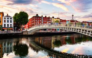 Ha Penny Bridge Dublin - Ireland