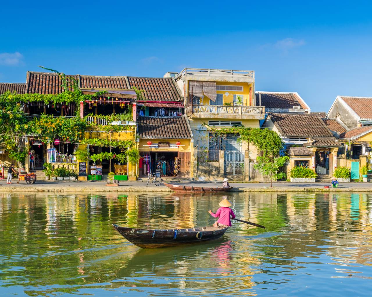 4 Reasons to Love Dong Hoi, Vietnam - A Cruising Couple