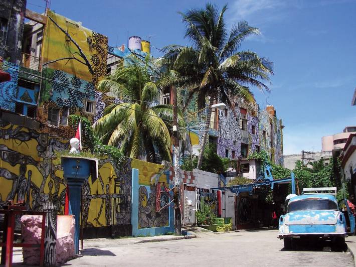 Havana street scene - Recommended Places