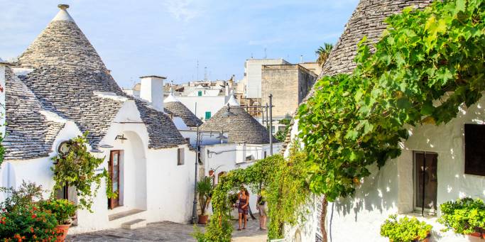 Traditional Trulli houses in Alberobello | Puglia | Italy 