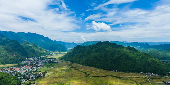 Hill Tribes, Halong Bay & Beyond