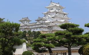 Himeji Castle -Japan Tours-On The Go Tours