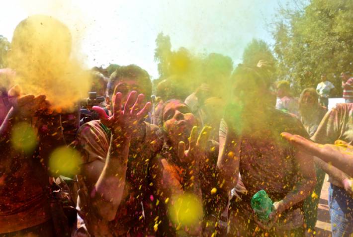 Holi celebrations in Delhi - credit Analucía Rodríguez Dávila at Flickr