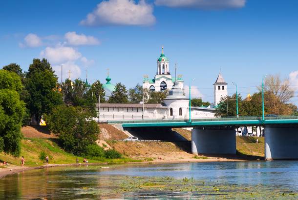 Holy Transfiguration Monastery in Yaroslavl - On the Go Tours