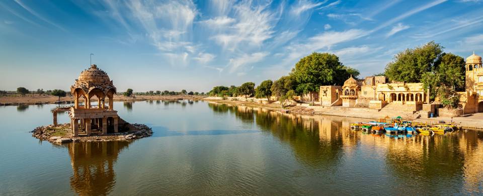 Bada Bagh along the water in Jaisalmer