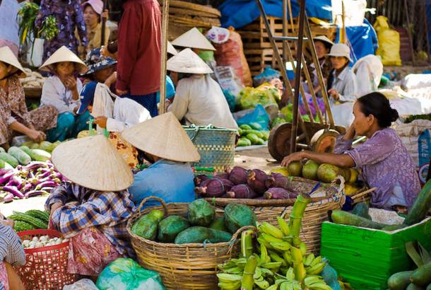 Journey-to-Angkor-Wat-Itinerary-3-Hue markets - Vietnam