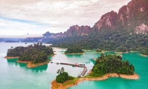 Khao Sok floating bungalow