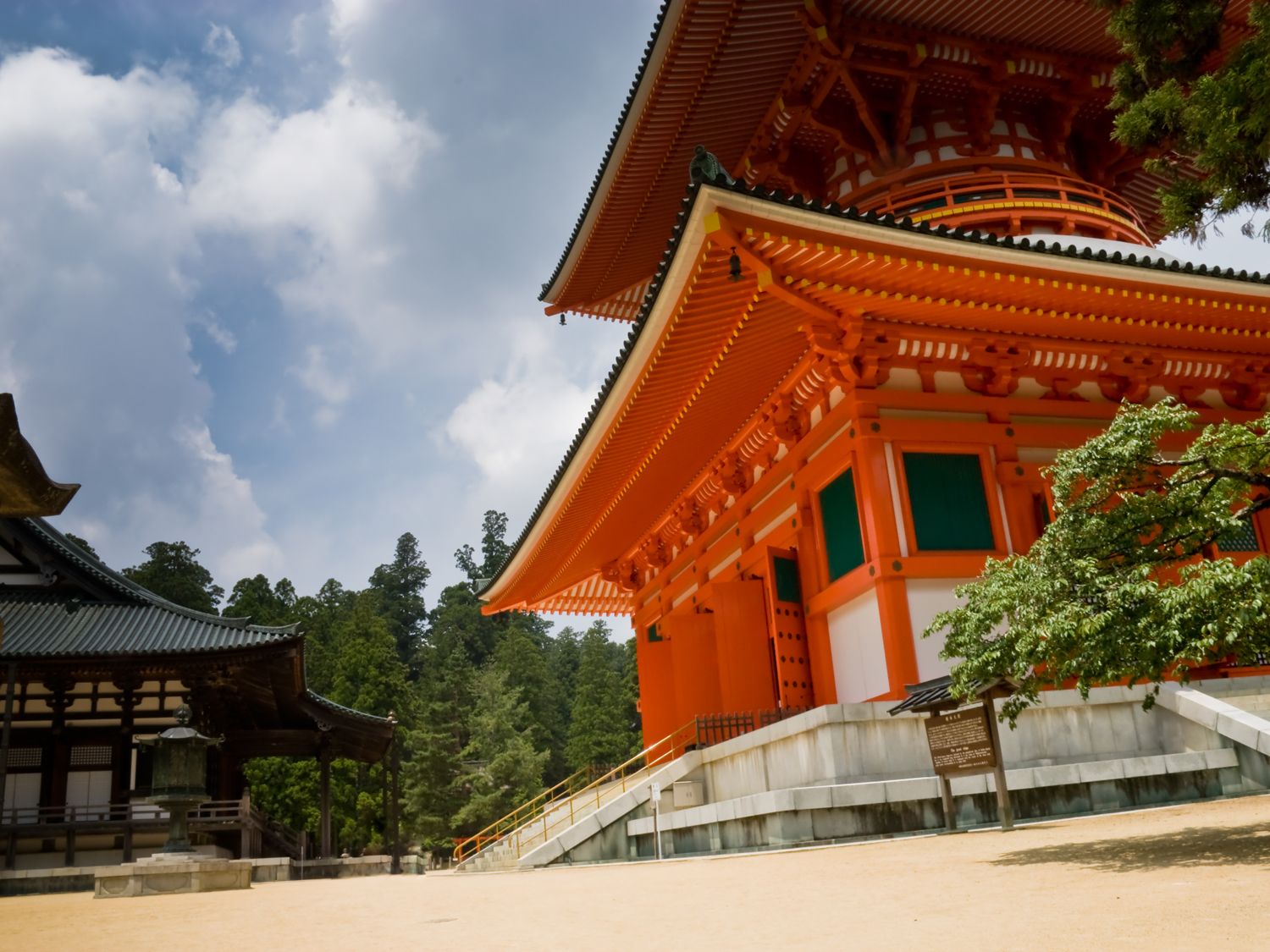 Konpon Daito Pagoda