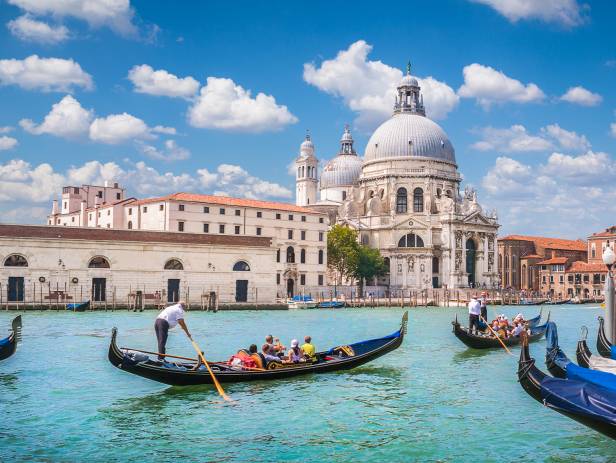 Venice canals - Italy top travel tips and useful info - On The Go Tours