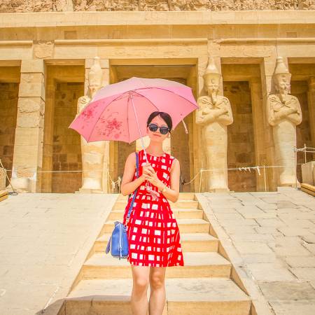 Lady in front of Hatshepsut Temple