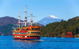 Lake Ashi in Fuji Hakone National Park-Japan Tours-On The Go Tours