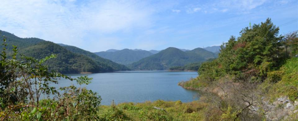 Lake South Korea Flickr Credit Rowan Peter
