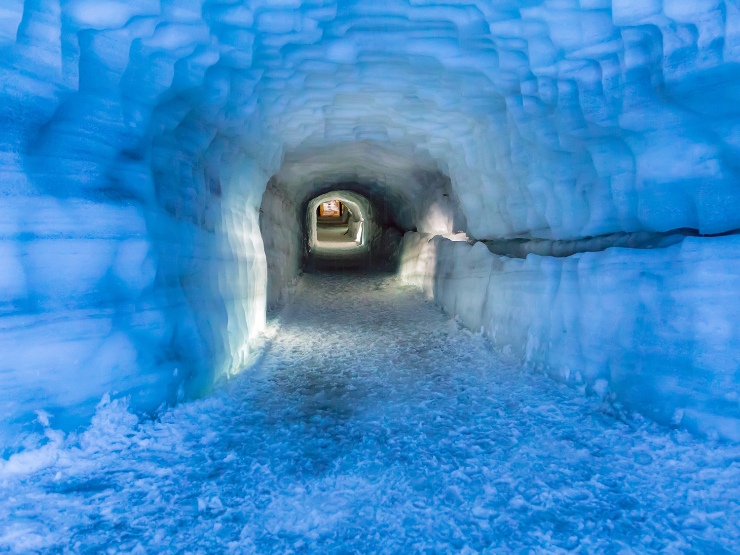 Day 3 - West Iceland, Hot Springs, Waterfalls & Glaciers