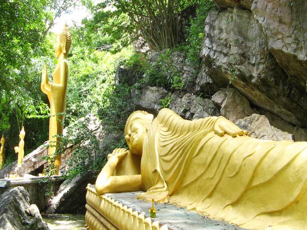 The Blue Lagoon, home to fascinating caves as well as a water swing, in Vang Vieng