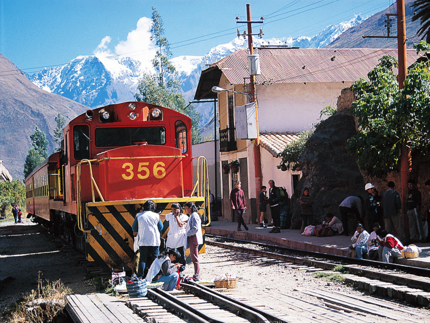 An image of a train going to Machu Picchu Peru