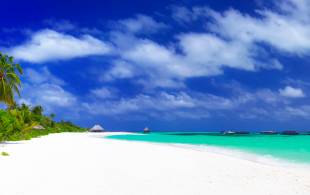 Maldives 2018 tours page carousel image - On The Go Tours