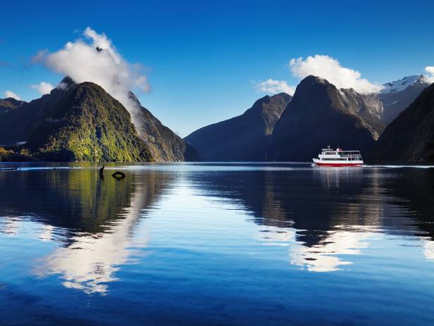 View of Queenstown - New Zealand - On The Go Tours