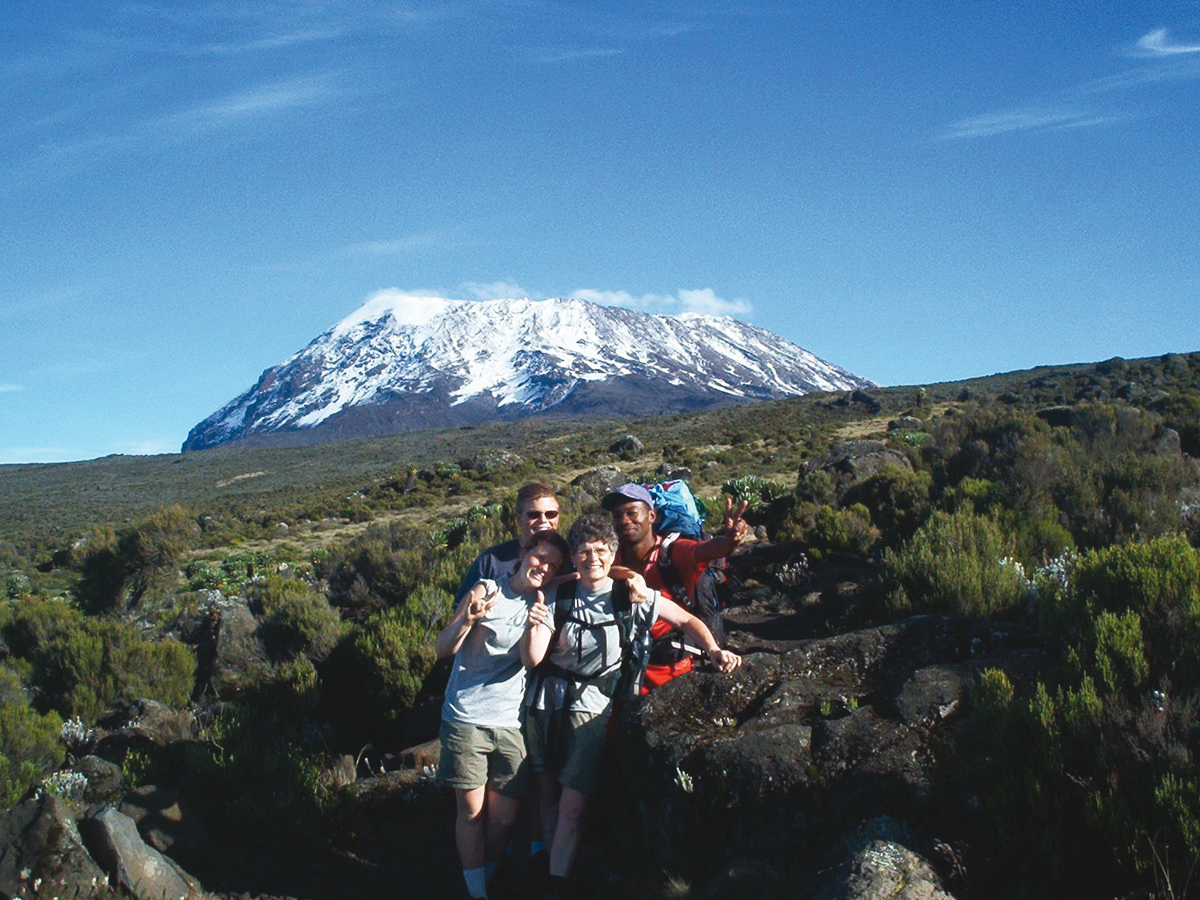 Day 2 - Trek to First Cave Camp (2,600m)
