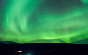Northern-Lights-Scene