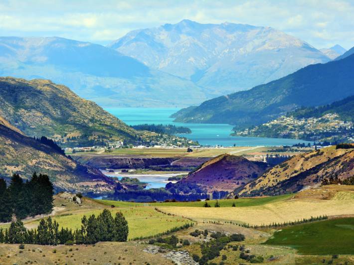 Queenstown - Best places to visit in New Zealand - On The Go Tours