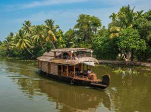 Rice boat in Kerala - India Tours - On The Go Tours