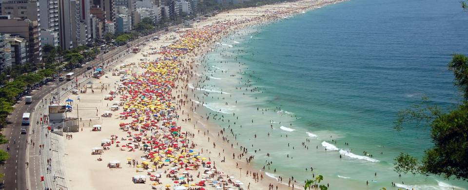 The sweeping bay of Ipanema beach in Rio de Janeiro