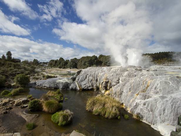 Auckland Museum - New Zealand - On The Go Tours