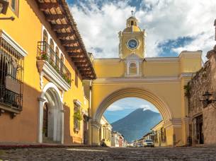 Santa Catalina Arch in Antigua - Guatemala - On The Go Tours