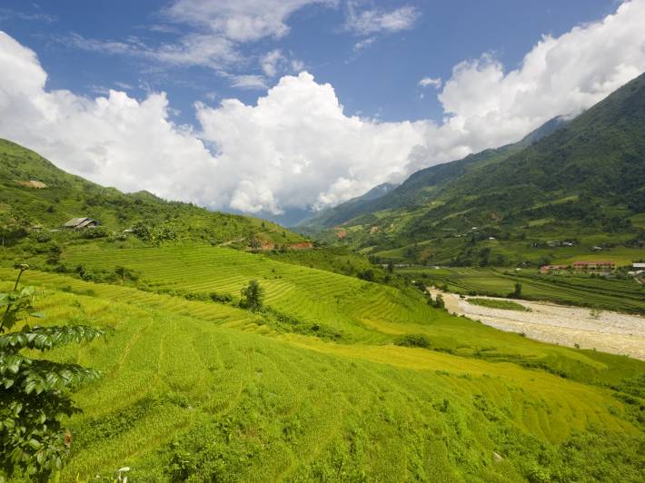 Sapa-Sampans-and-Saigon-Main-Itinerary-Group-Tours-Vietnam