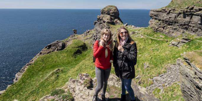 Two female travellers | West coast of Ireland