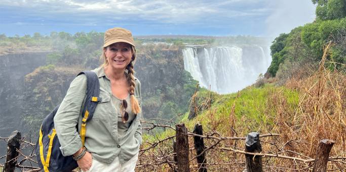 Lady at Victoria Falls | Zimbabwe 