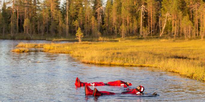 Summer Lake Floating - Finland - On The Go Tours (2)