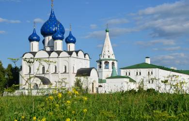 The white washed exterior of Suzdal's Kremlin in Russia