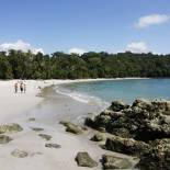 Picture of a sandy beach in Manuel Antonio in Costa Rica