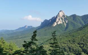 Ulsanbawi Rock - Seoraksan National Park - South Korea