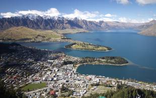 View of Queenstown - New Zealand - On The Go Tours