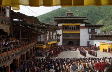 Crowds gather at the Wangdue Tsechu Festival in Wangdiphodrang Dzong. Photo courtesy of Tourist Coun