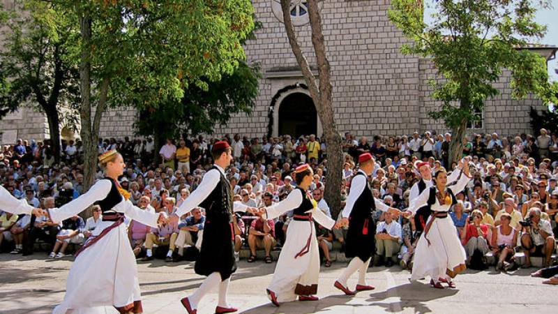 Cilipi Folklore Tour from Dubrovnik
