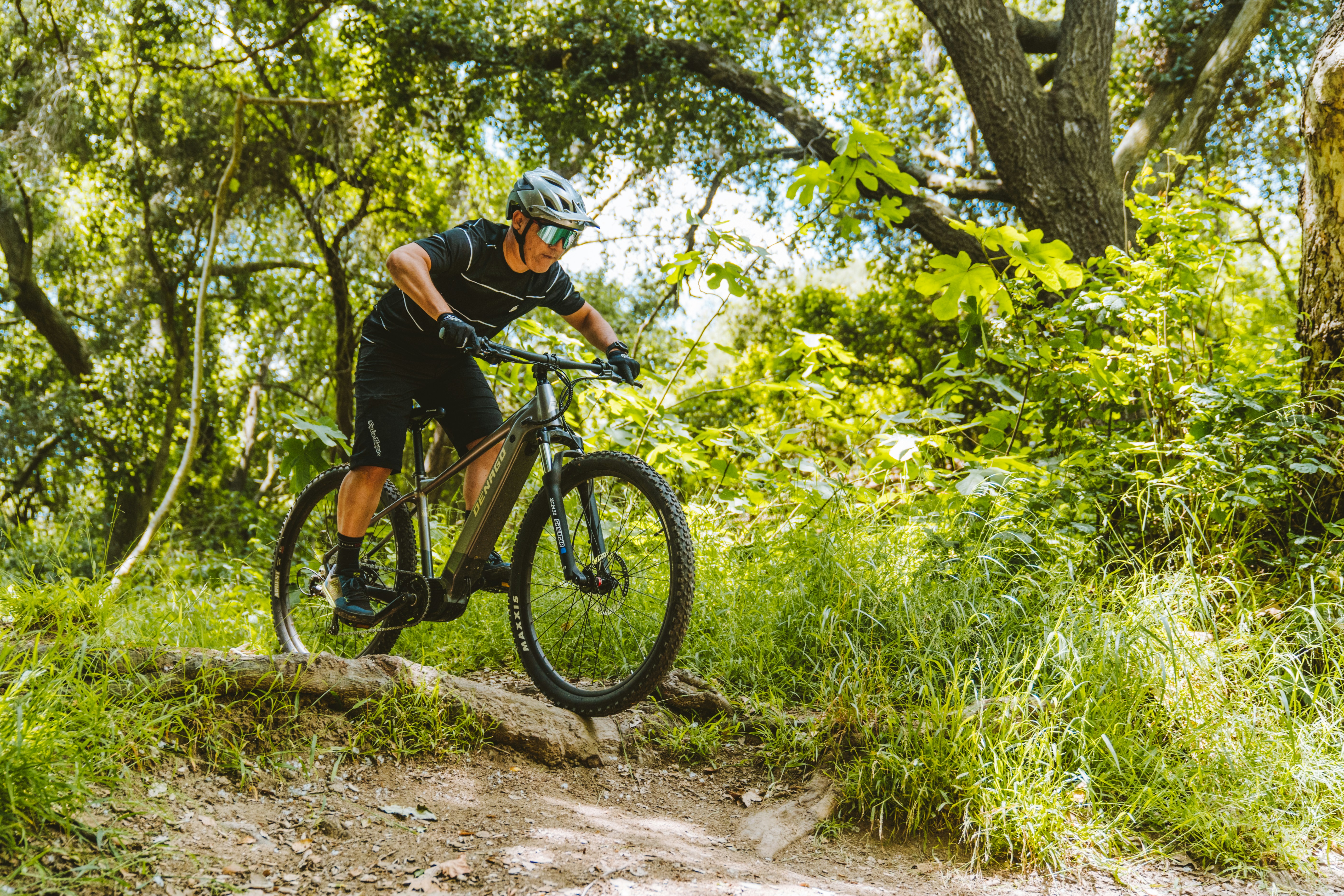 denago-ebikes-tMNQFl-Socg-unsplash