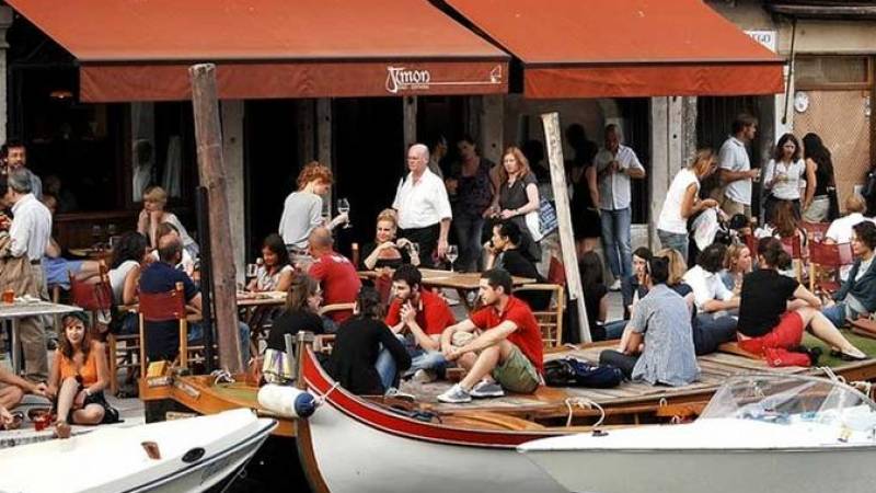 Jewish Ghetto Food Tour in Venice: Pasta Wine Gelato And Much More!