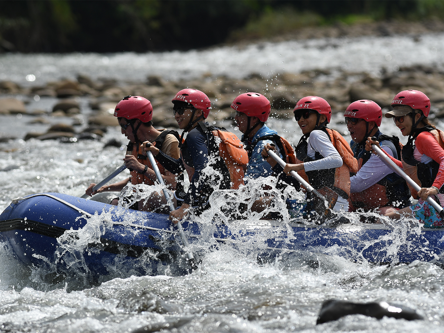 kiulu rafting 2 - rustic travel