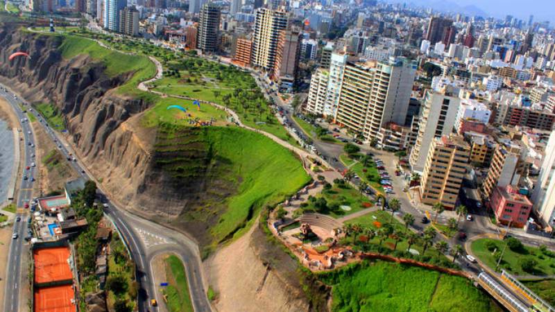 Lima Bike Tour: The Cliffs, Barranco and El Morro Hill