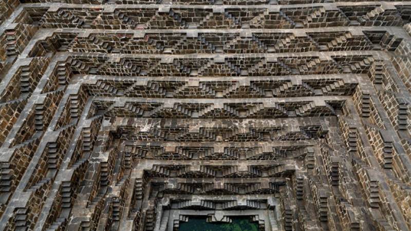 Private Day Trip to Chand Baori Stepwell Including Lunch at Fort Madhogarh
