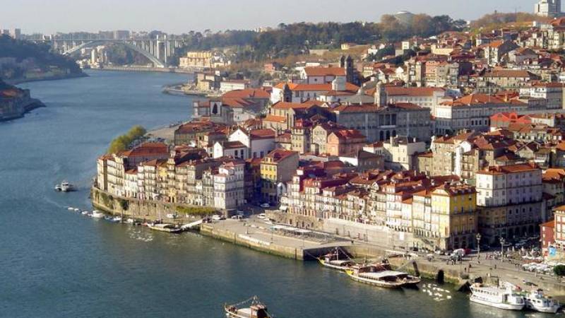 Private Porto Secrets Walking Tour (With free Port Wine Tasting)